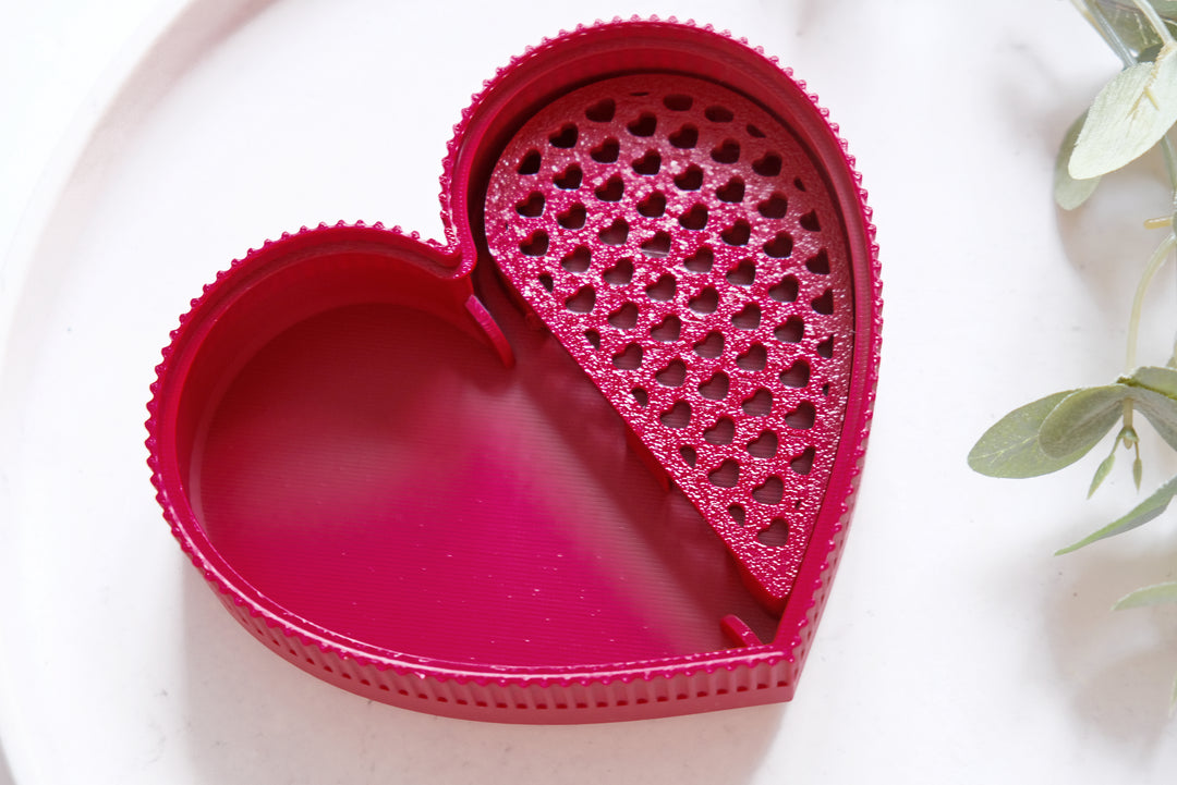 Powder, Corn flour, Cornstarch Heart - Valentine Tapper Box - Cornstarch Container