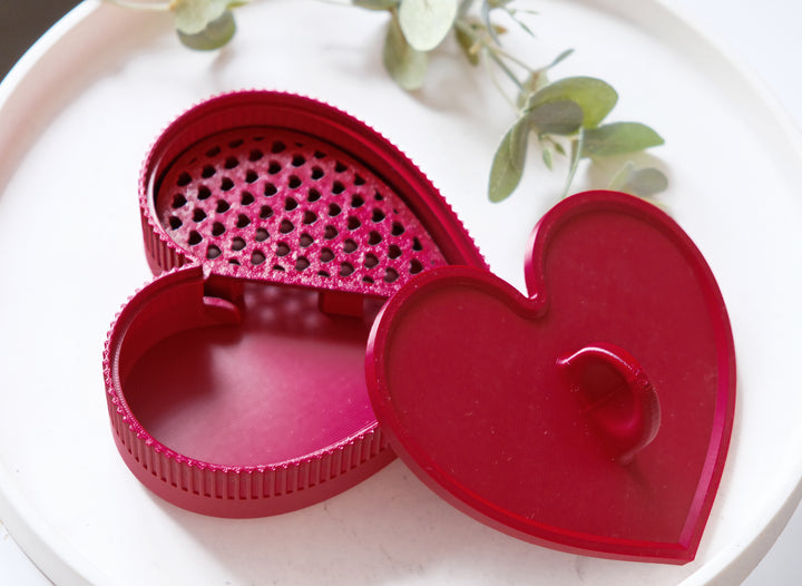 Powder, Corn flour, Cornstarch Heart - Valentine Tapper Box - Cornstarch Container