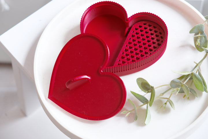 Powder, Corn flour, Cornstarch Heart - Valentine Tapper Box - Cornstarch Container