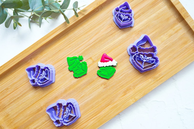 Grinch Polymer Clay Cutter, Christmas Clay Embossed cutter, Grinch earrings, Scallop Christmas Grinch clay cutter