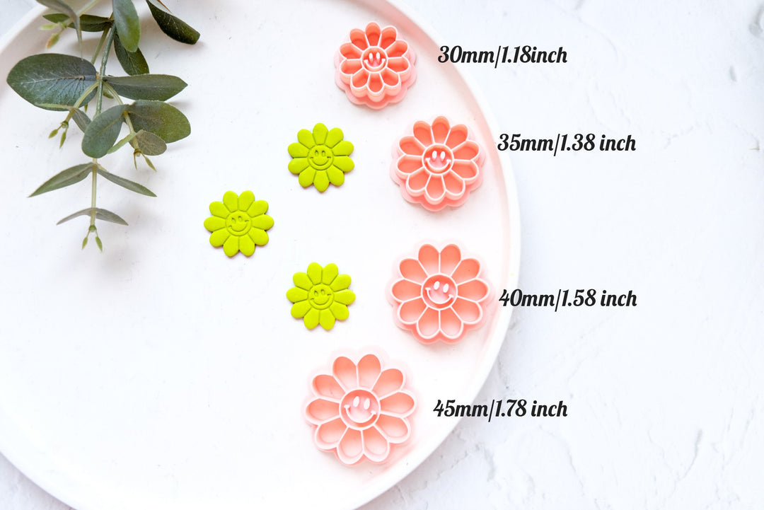 Flower with smile polymer clay cutter, Flower smiley face Embossed cutter, Flower earrings, Scallop clay cutter, Face Earring cutter