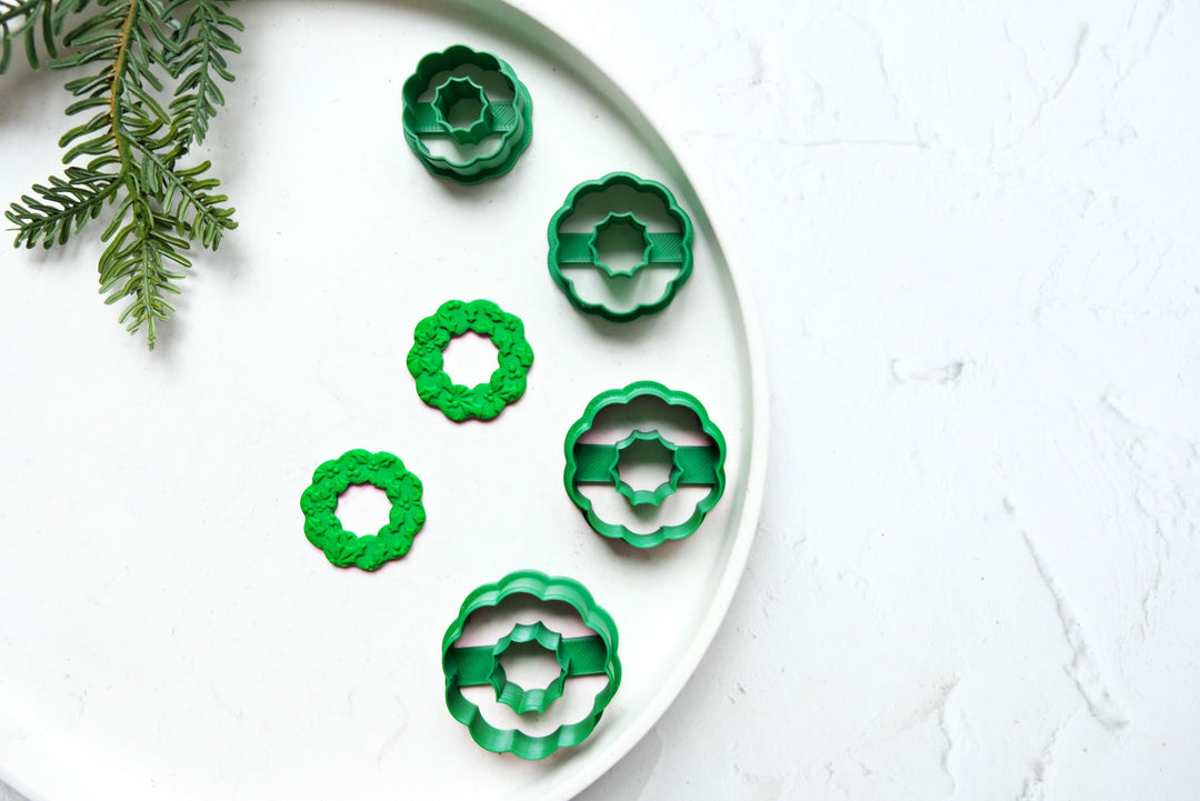 Christmas Wreath clay cutter, Christmas Wreath Embossed cutter, Christmas earrings, Scallop Christmas Wreath clay cutter