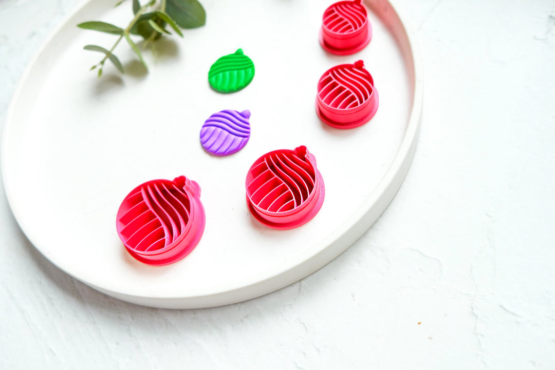 Christmas Bauble clay cutter, Christmas Ornament Clay Earrings, Christmas earrings, Scallop Christmas bauble clay cutter with lines