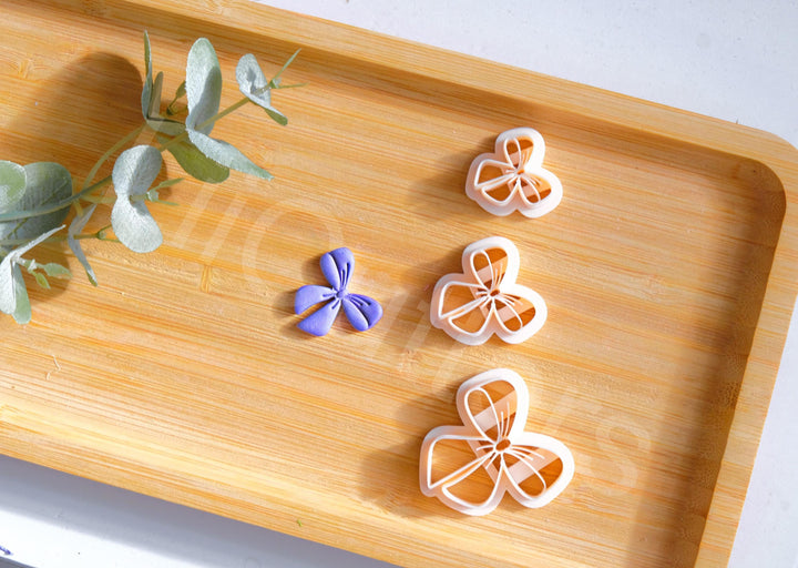 Christmas Bow Clay Cutter: Scallop Embossed Design, Earring DIY