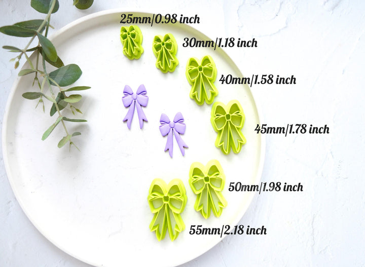 Christmas Bow Polymer Clay Cutter: Embossed Scallop Design