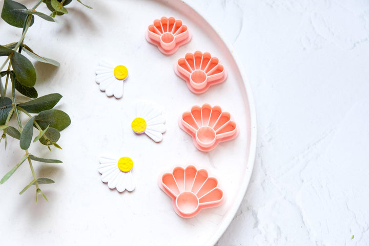 Daisy Clay Cutter Set: Scallop Flower Earring DIY (30-45mm)