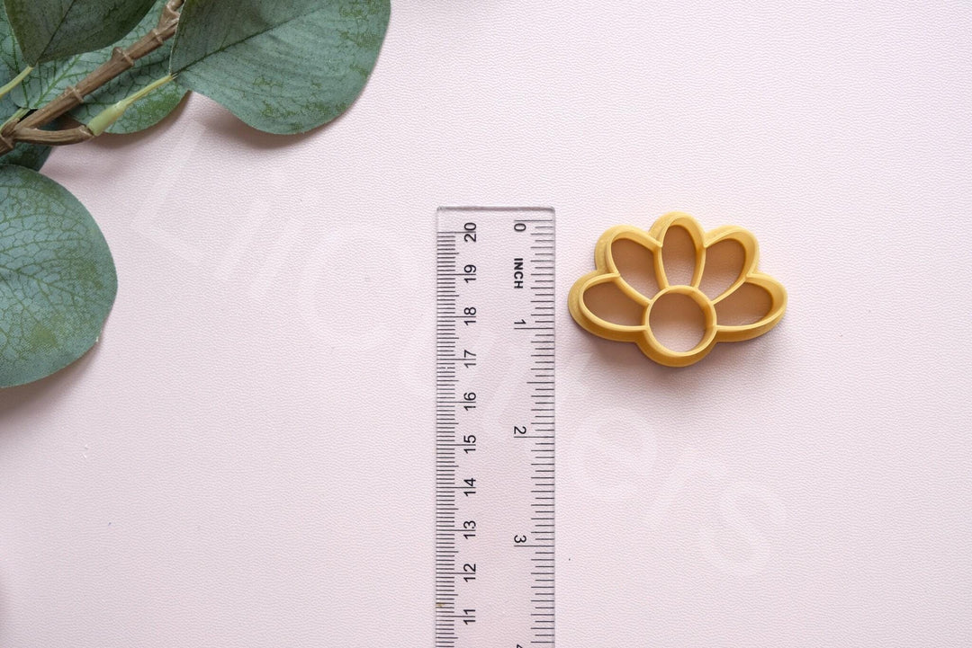 Daisy Flower Cutter: Polymer Clay, Biscuit & Hair Clip (30-45mm)