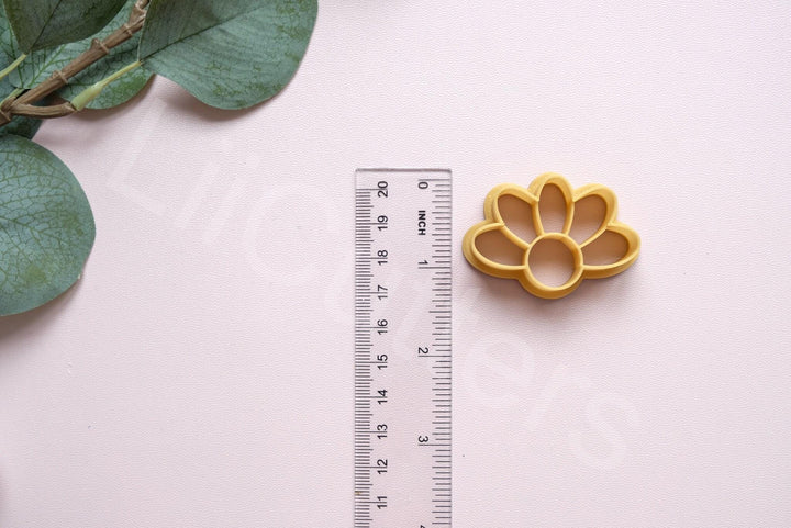 Daisy Flower Cutter: Polymer Clay, Biscuit & Hair Clip (30-45mm)