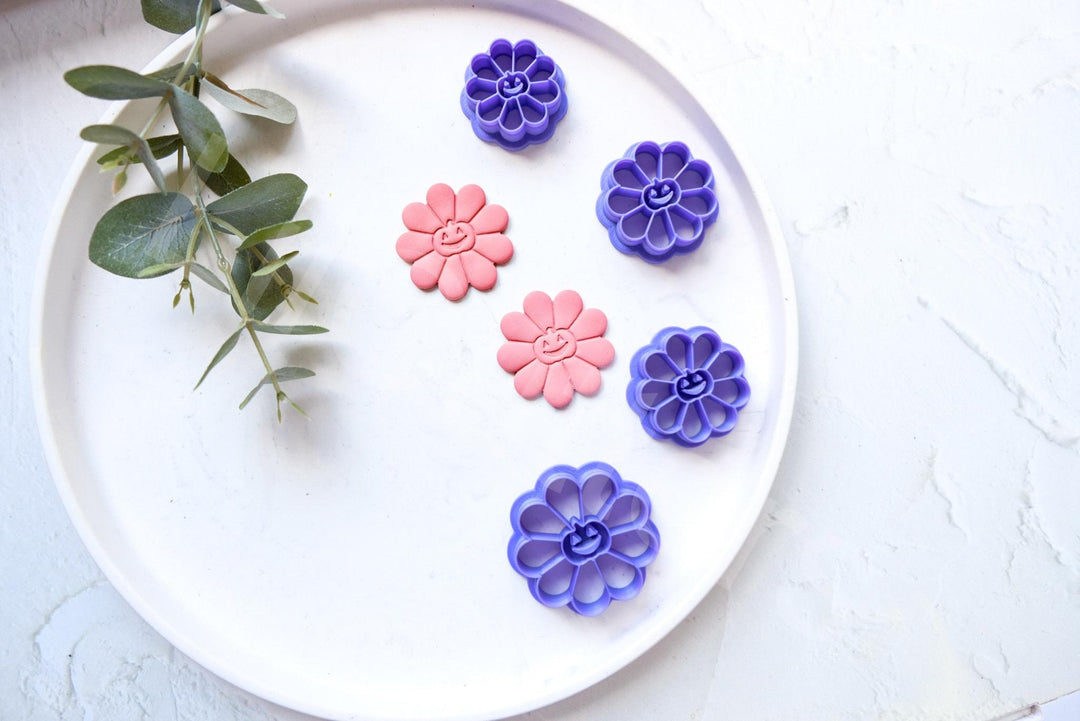 Flower Face Polymer Clay Cutters: Halloween Pumpkin Design, Embossed Scallop Edges