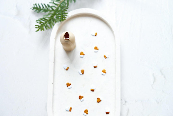 Micro Christmas Mitten Cutter: Polymer Clay Earring Tool