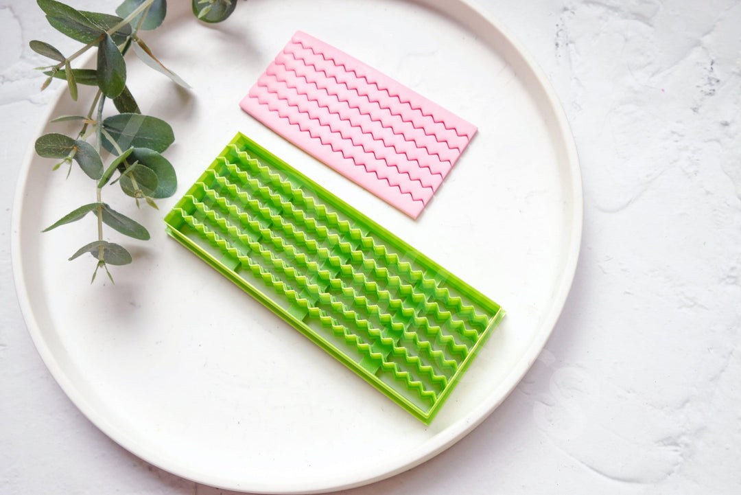 Zig Zag Polymer Clay Cutter: Stripe Earring Making Tool