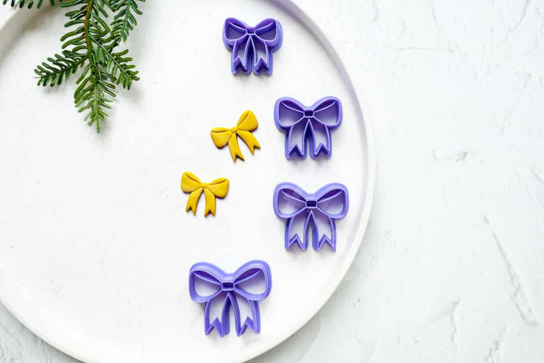 Christmas Bow Clay Cutter Set: Scallop Embossed Design