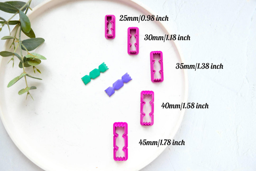 Christmas Candy Polymer Clay Cutters: Scallop Wreath Design