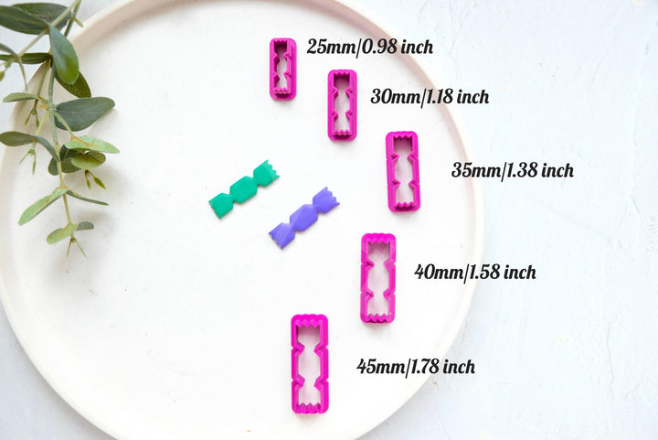 Christmas Candy Polymer Clay Cutters: Scallop Wreath Design