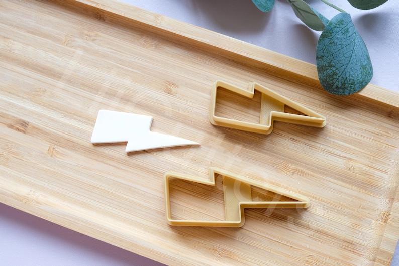 Lightning Bolt Cookie Cutter: Polymer Clay & Biscuit Cutter