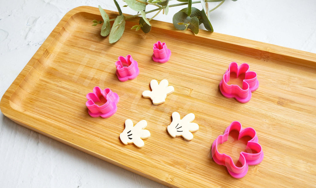 Mouse Hand Polymer Clay Cutter: Scallop Christmas Earrings, Festive Clay Cutter for Holiday Jewelry, DIY Polymer Clay Tools
