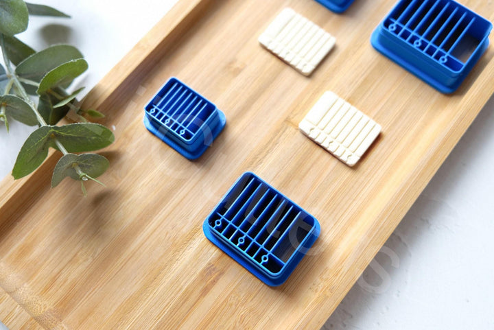 Paper Notebook Polymer Clay Cutter: Embossed Imprint, Scallop Edge (25-40mm)