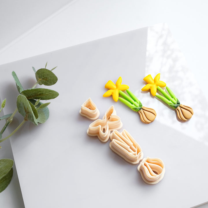 Daffodil Clay Earring Cutter: 50mm Floral Jewelry Mold