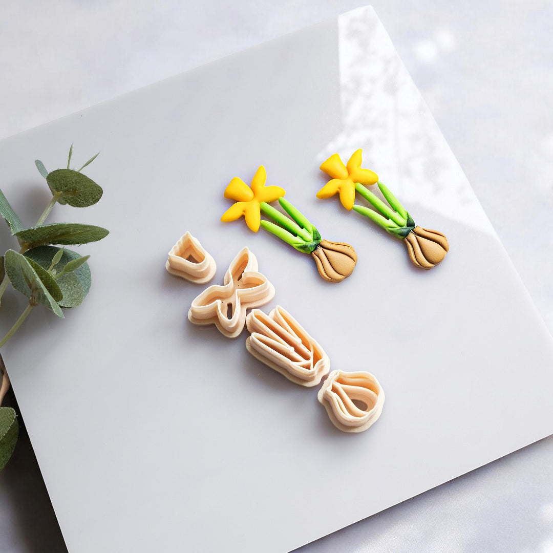 Daffodil Clay Earring Cutter: 50mm Floral Jewelry Mold