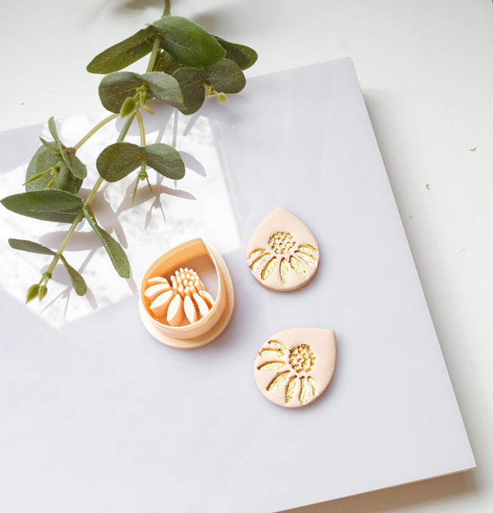 Daisy Polymer Clay Cutter: Floral Earring Jewelry Tool