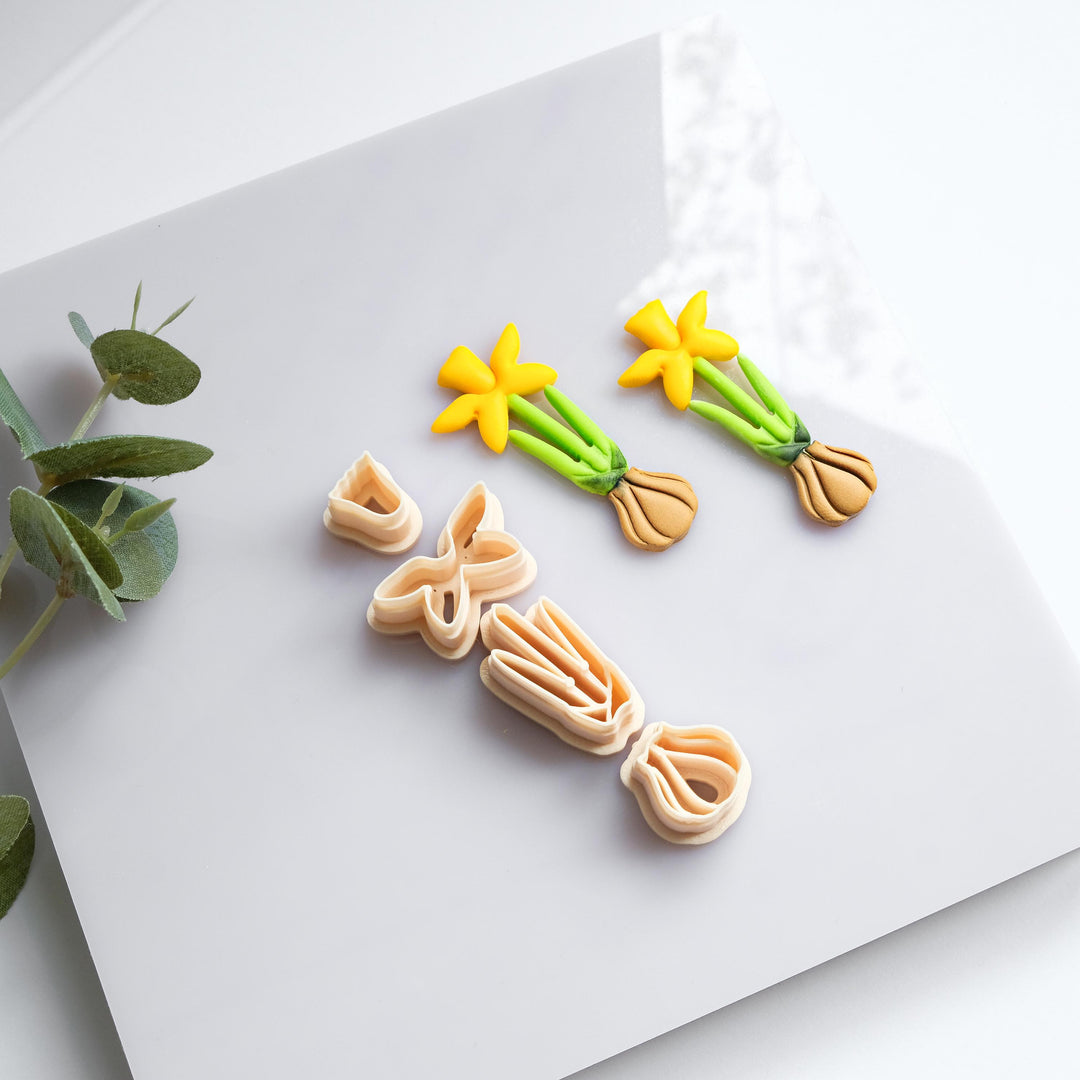 Daffodil Clay Earring Cutter: 50mm Floral Jewelry Mold