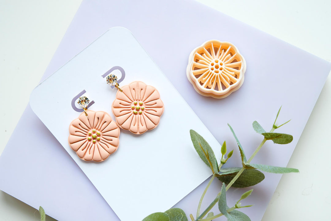 Textured Petal Flower Clay Cutter: DIY Jewelry Mold (25mm, 30mm, 35mm)