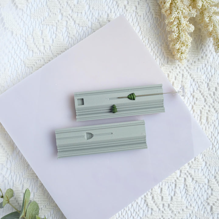 Christmas Tree Polymer Clay Bead Roller with hole guide and measurement: Include needle, Jewelry Making Tool, 8-20mm size option
