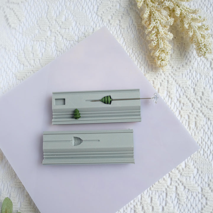 Christmas Tree Polymer Clay Bead Roller with hole guide and measurement: Include needle, Jewelry Making Tool, 8-20mm size option