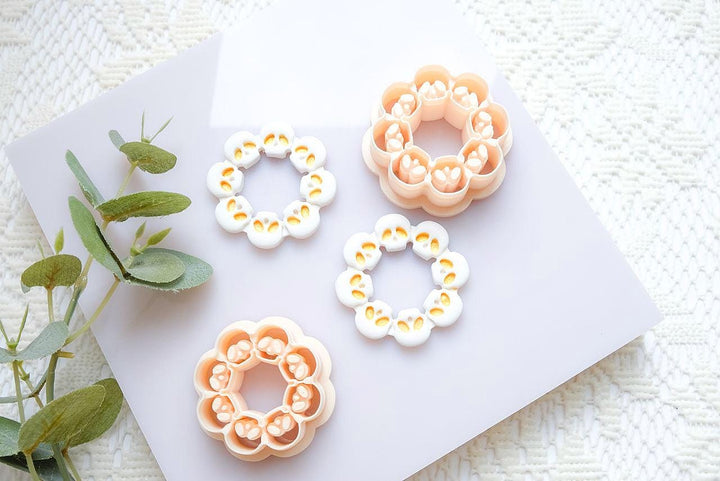 Skull Flower Wreath Clay Cutter – Halloween Polymer Clay Tool for Boho Spooky Earrings