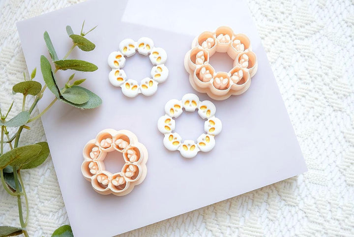 Skull Flower Wreath Clay Cutter – Halloween Polymer Clay Tool for Boho Spooky Earrings